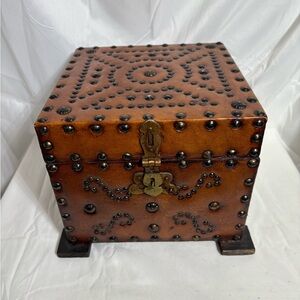 VINTAGE Leather Jewelry/Trinket Box Handmade in Spain